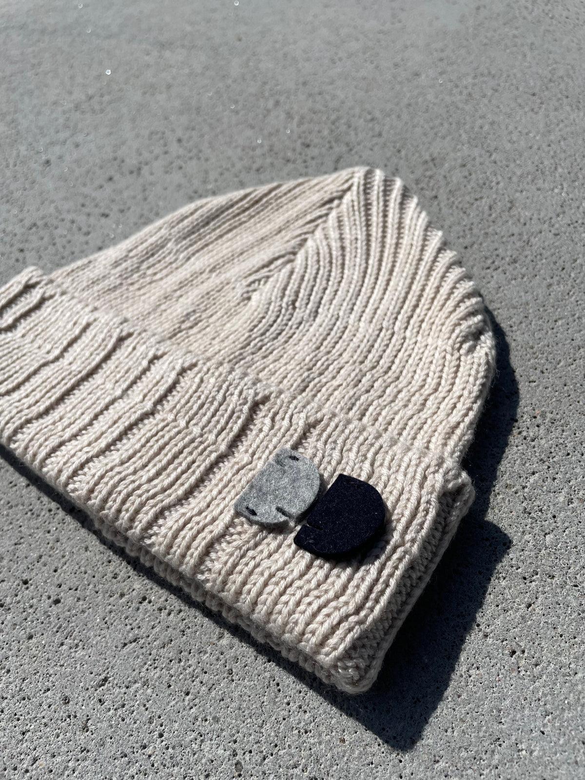 Tuque en côtes asymétriques - Écru