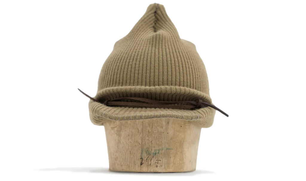 Bonnet à Visière Côtelé Bone - DNHN | Fait Main Montréal