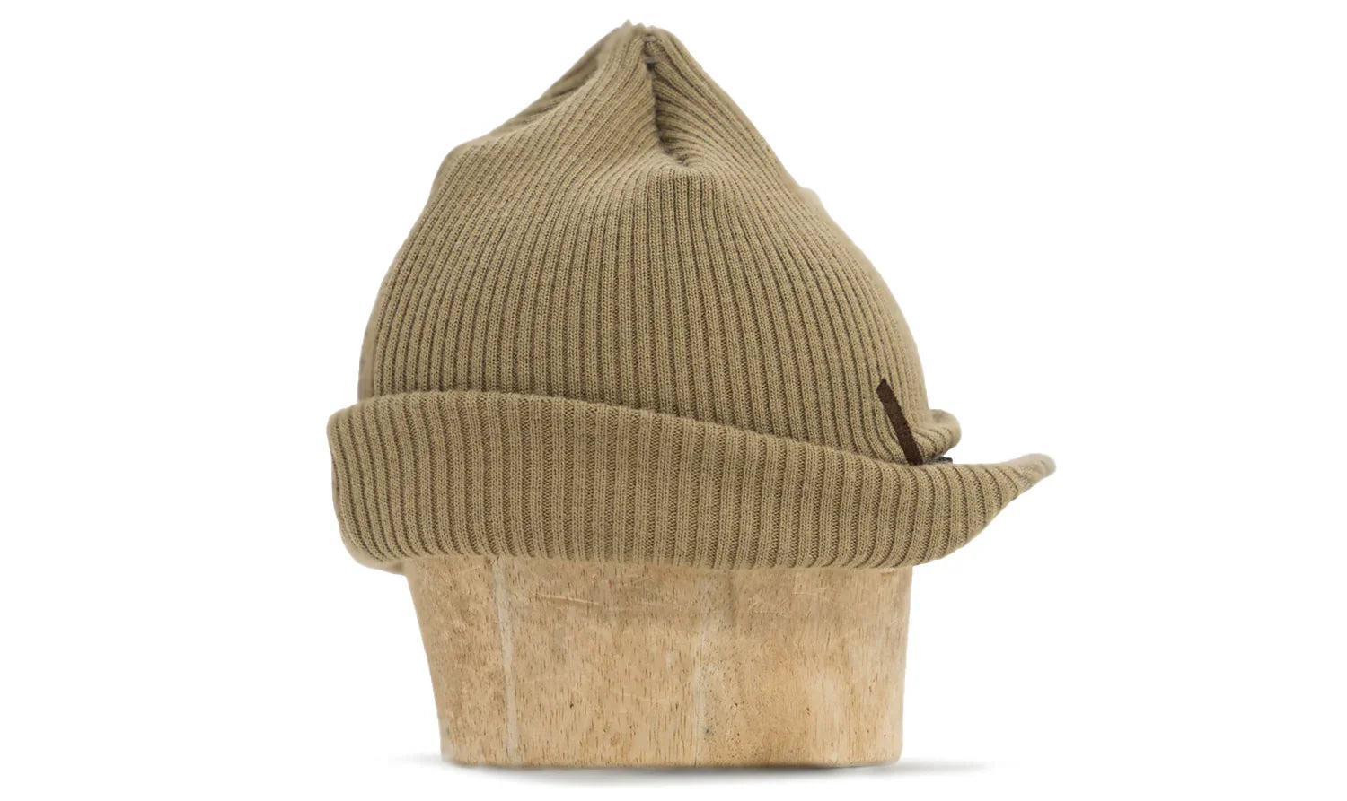 Bonnet à Visière Côtelé Bone - DNHN | Fait Main Montréal